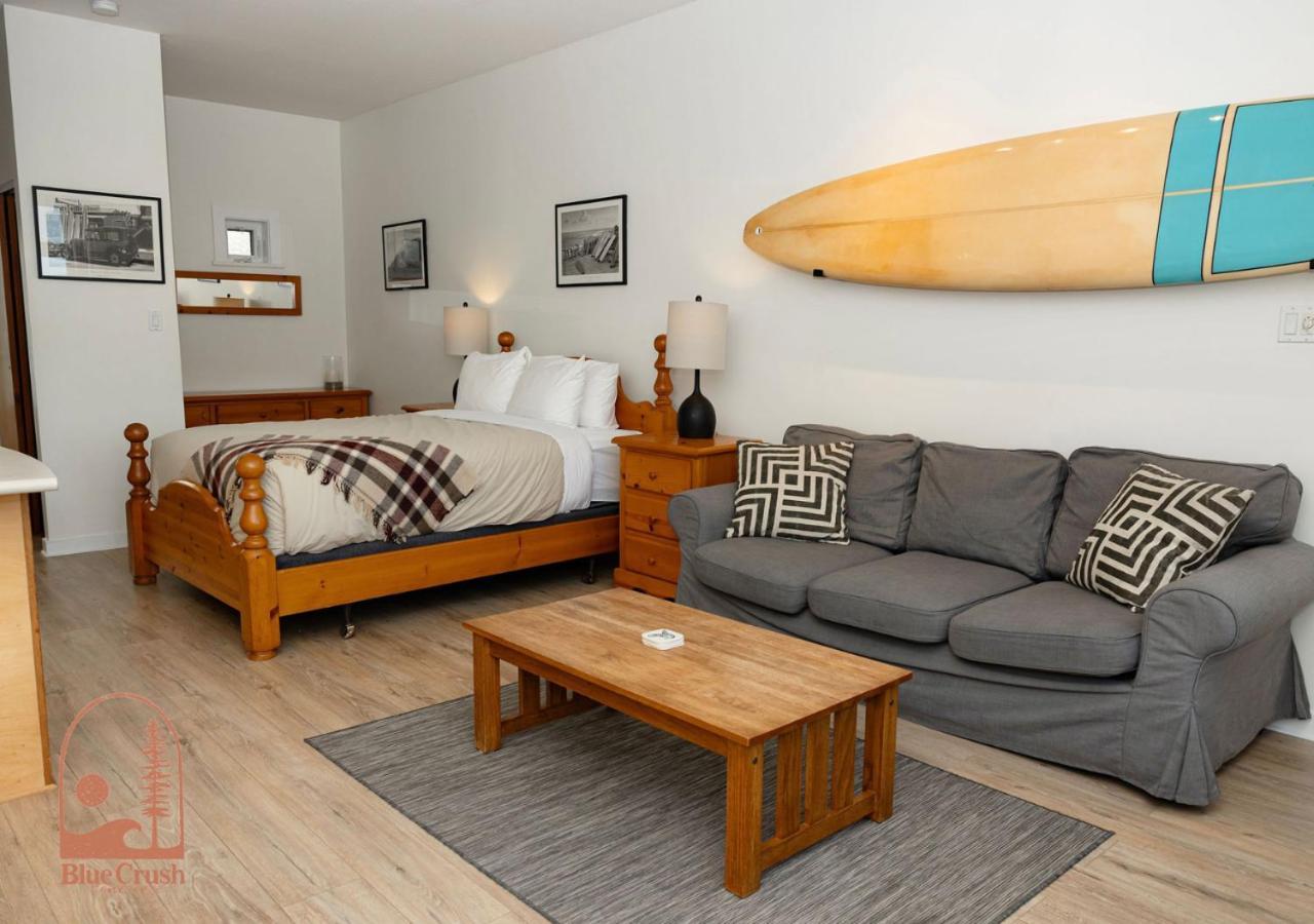 Wave Haven Waterfront Condo Hotel Тофино Экстерьер фото